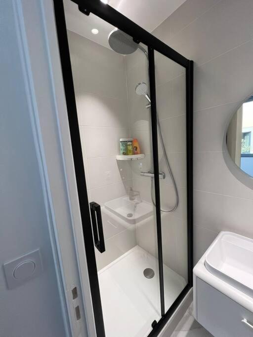 Cosy Flat For 6 People #2 Apartment Asnieres-sur-Seine Exterior photo